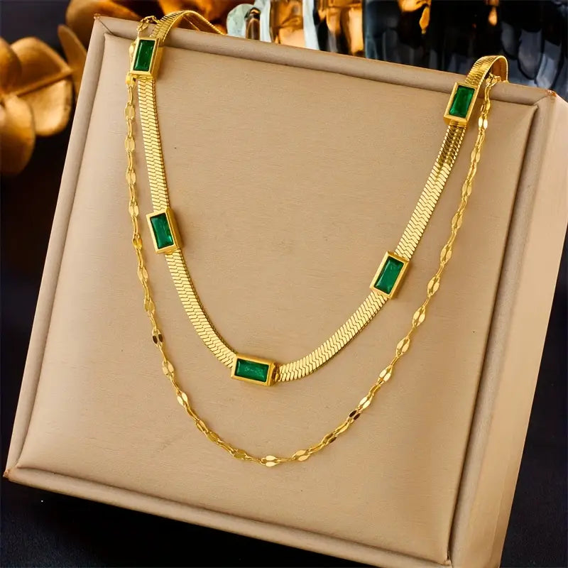 Collar Retro con Rectángulos Verde Esmeralda en Doble Hilera