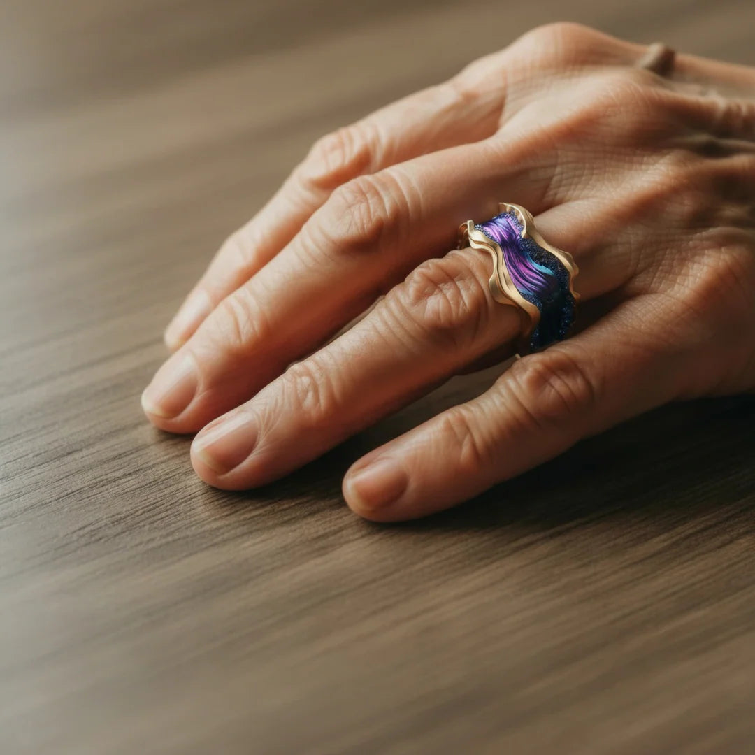 Anillo Artesanal de Cristales Multicolor con Baño de Oro