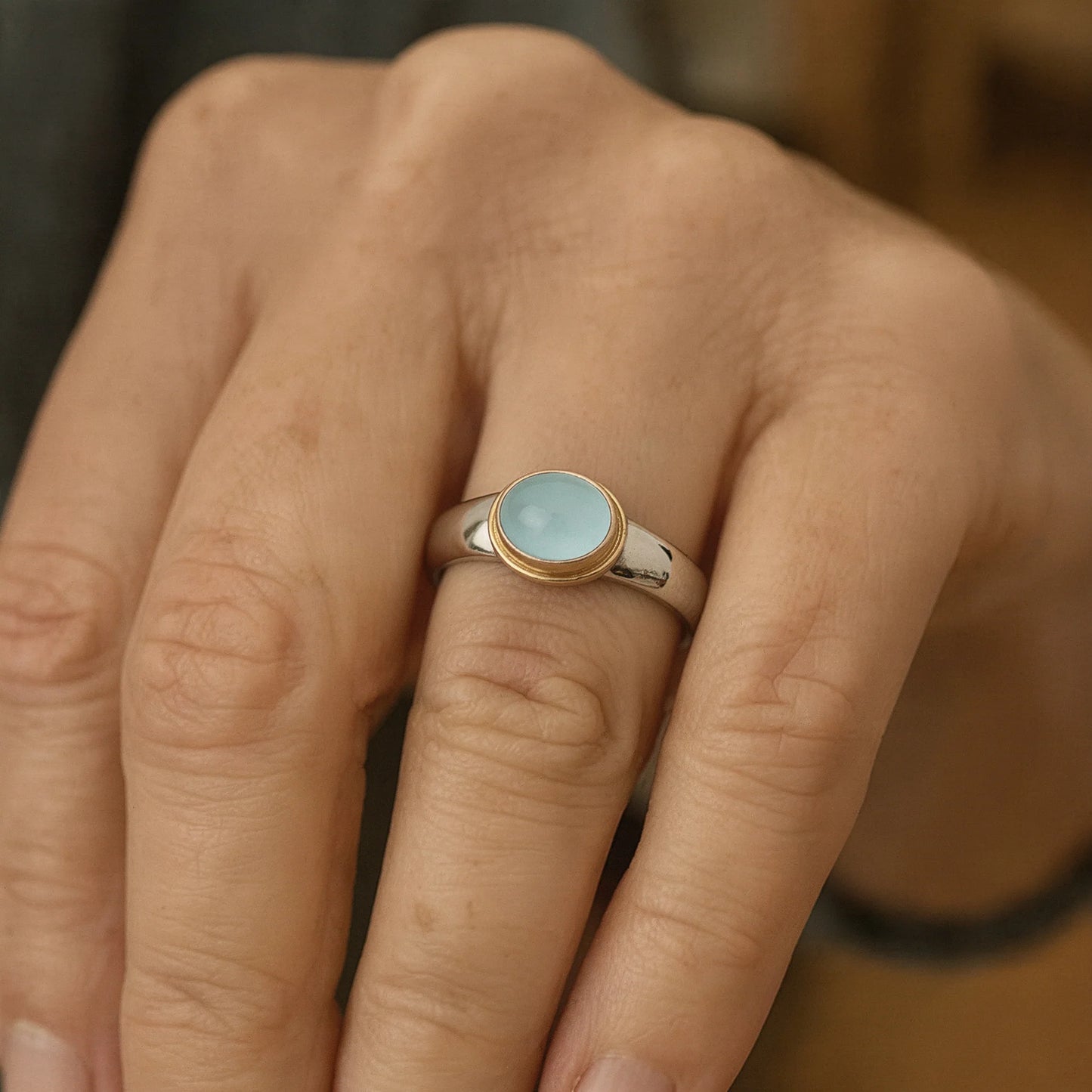 Anillo Bicolor con Piedra Calcedonia Aguamarina