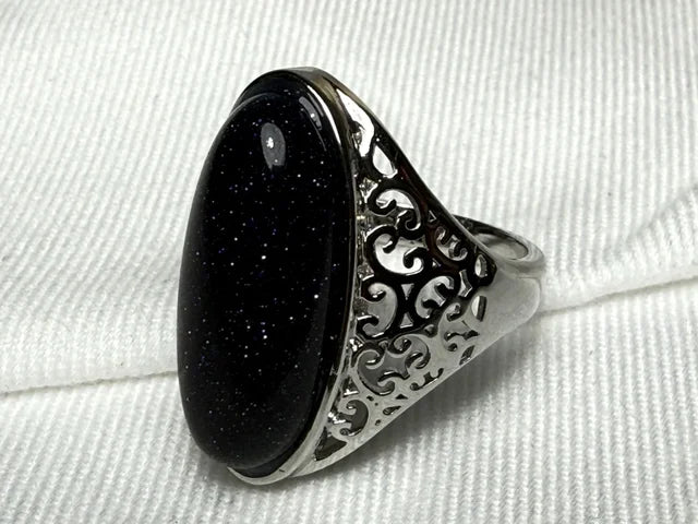 Anillo Vintage con Incrustación de Zircón