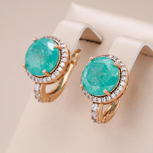 Pendientes brillantes con turquesas facetadas y circonitas radiantes