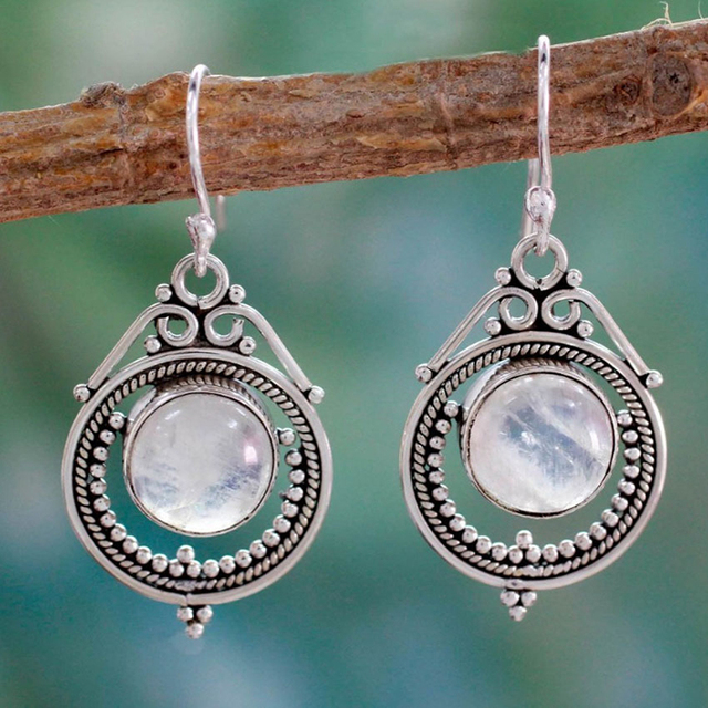 Pendientes boho chic de piedra lunar para mujer de estilo vintage