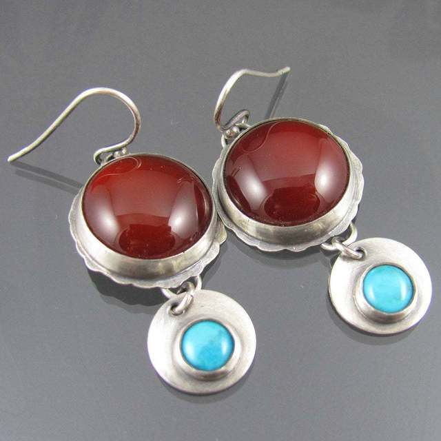 Pendientes vintage con ágata roja y piedras turquesas