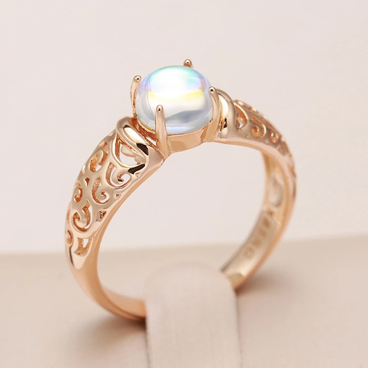 Anillo elegante con perlas