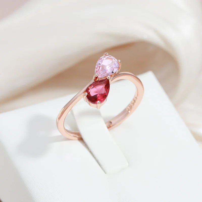 Anillo de Acero Inoxidable con Doble Piedra en Gota