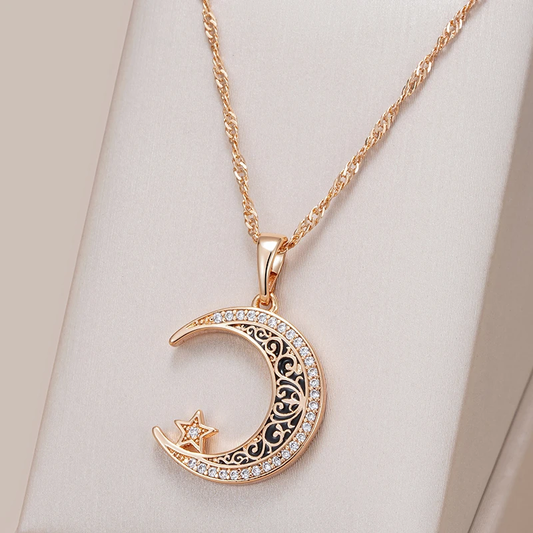 Collar de mujer con colgante de estrella y luna de circonita cúbica brillante