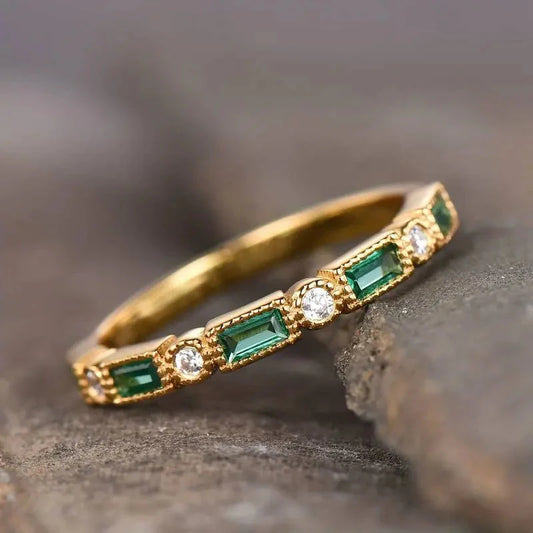 Anillo Vintage con Zircones Verdes