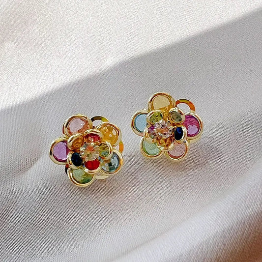Pendientes de flores de colores con cristales brillantes