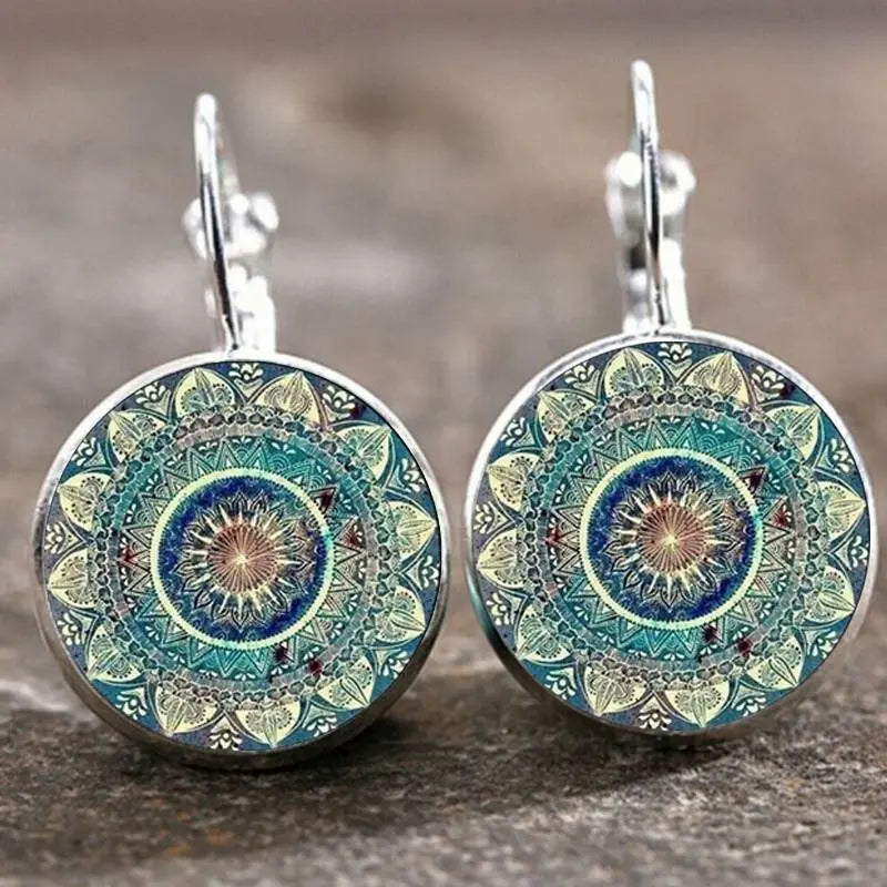 Pendientes de mandala redondos vintage con detalles en turquesa y oro