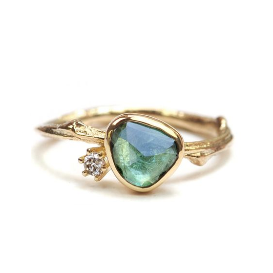Anillo de cristal con loto rosa