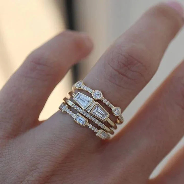 Conjunto de Anillos Vintage en Oro y Circonia Cúbica