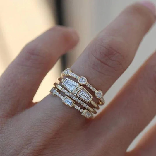 Conjunto de Anillos Vintage en Oro y Circonia Cúbica