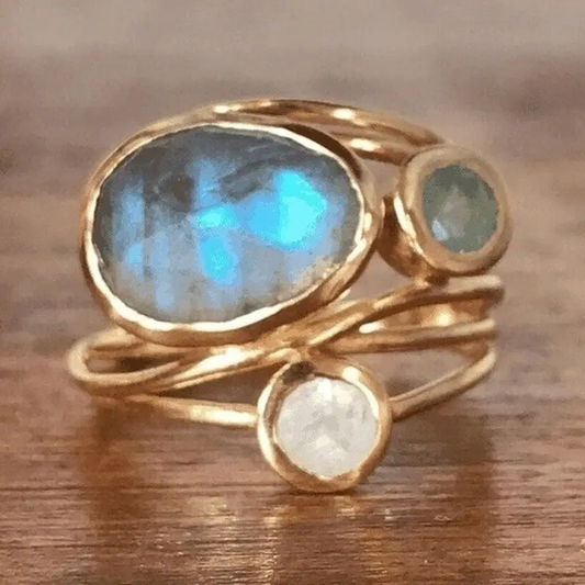 Anillo de piedra lunar azul