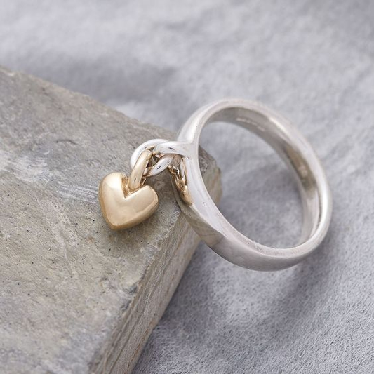 Anillo vintage con colgante de corazón