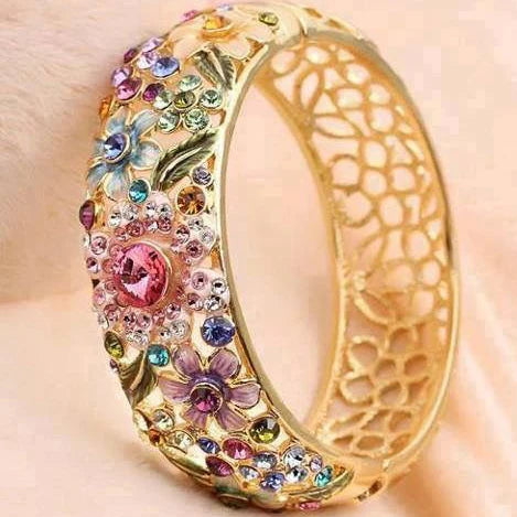 Anillo Vintage Dorado con Cristales de Colores