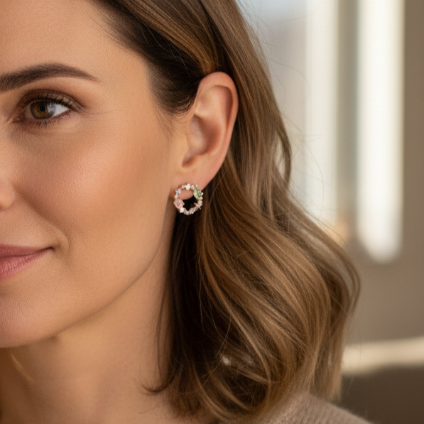 Pendientes de flores con circonitas y piedras de colores