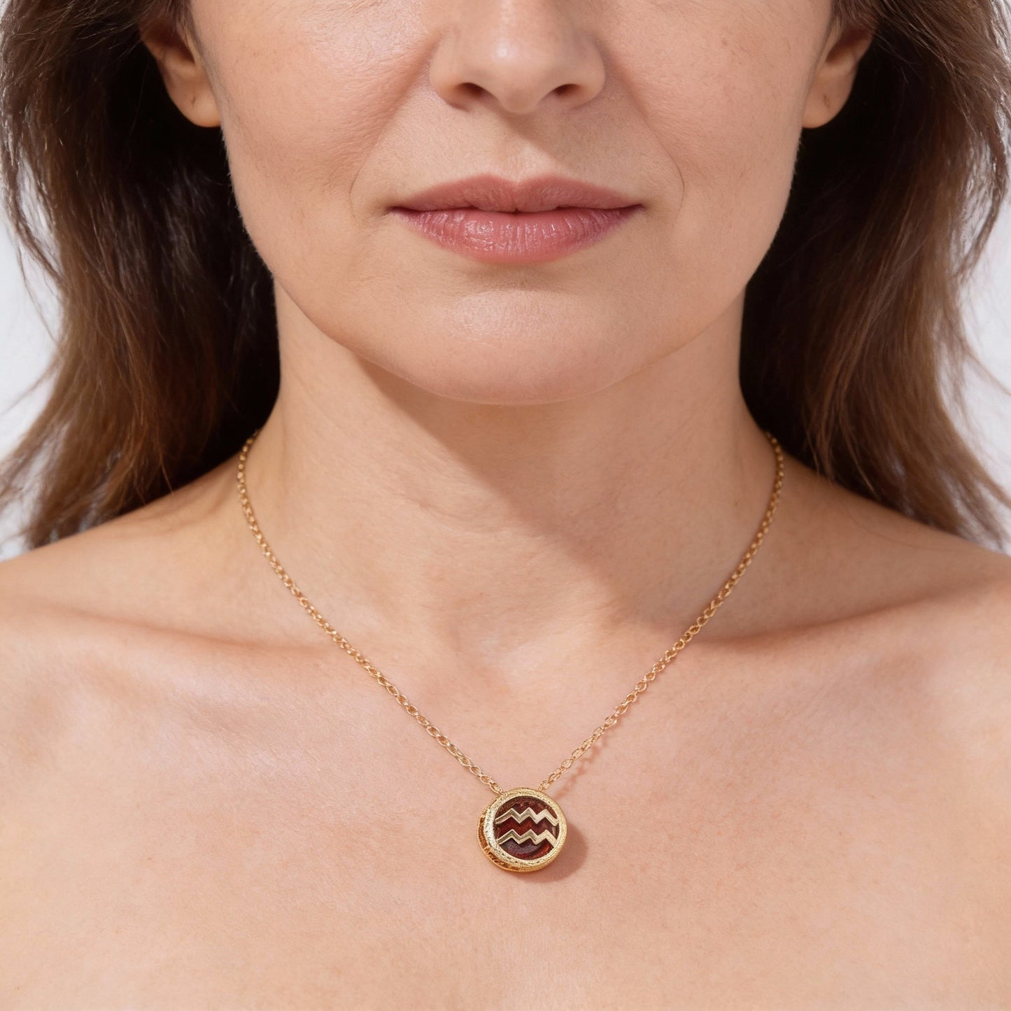Collar de signo del zodíaco de doble cara con detalles en piedras de nacimiento