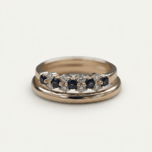 Anillo hecho a mano con zafiro y cristal