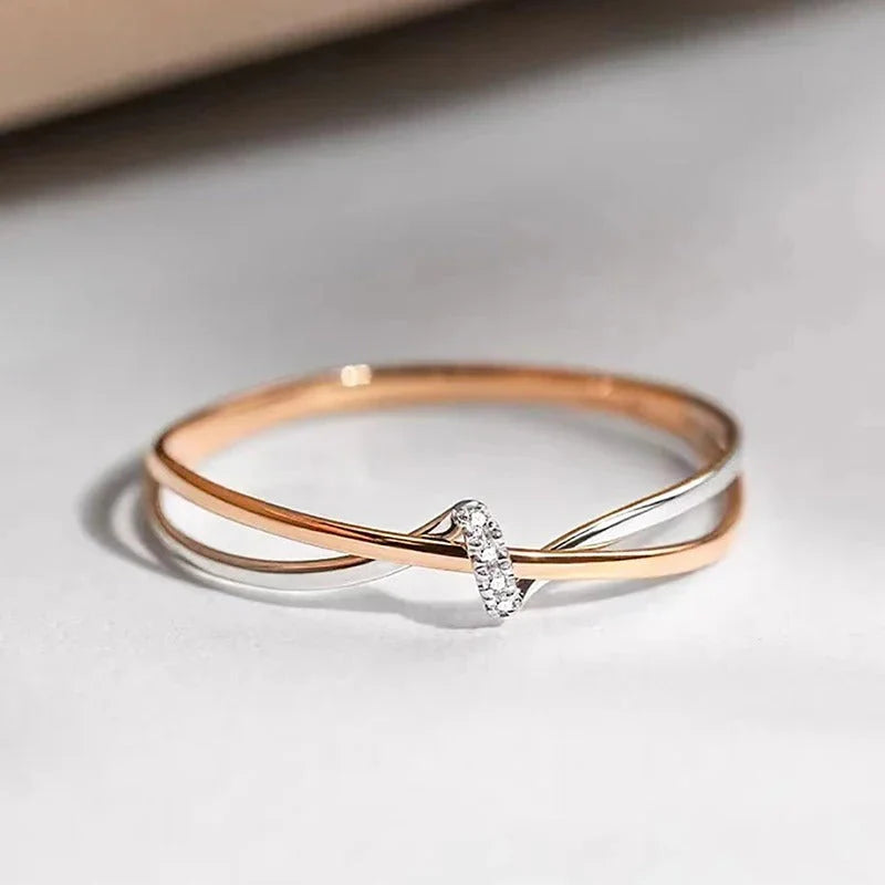 Anillo Vintage Plateado con Flores en Capas