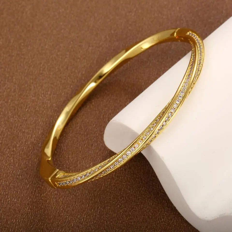 Pulsera brillante con circonitas para mujer elegante