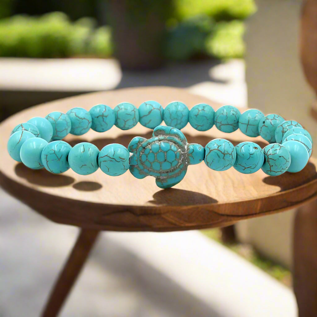 Pulsera de piedras naturales con colgante tortuga turquesa y cuentas